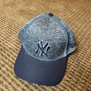 🩶New Era 39 30 New York Yankees Baseball Cap. medium- large. Unisex. EUC!🩶
